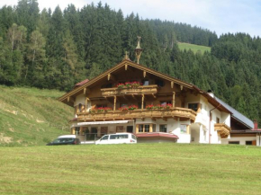 Ascherhof, Auffach